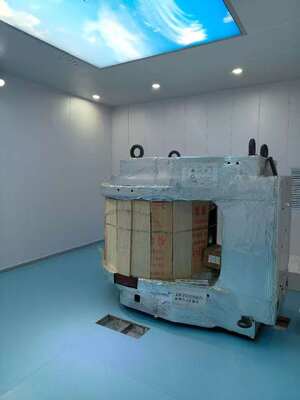 ভালো দাম 50Hz নামমাত্র কেন্দ্রীয় ফ্রিকোয়েন্সি আরএফ শেল্ডিং রুম 100dB হ্রাস এবং ফ্যারাডে কেজ এমআরআই জন্য কাস্টমাইজযোগ্য রুমের আকার সহ অনলাইন